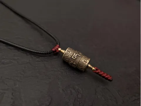 Buddhistische Gebetsmühle Anhänger mit Mantra Om Mani Padme Hum