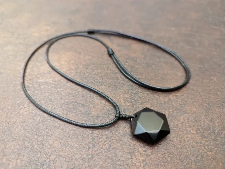 Schwarzer Obsidian Stern Anhänger: Schutz vor negativer Energie
