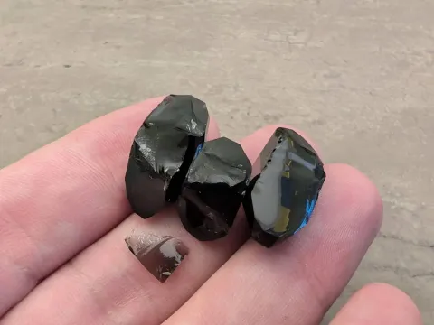 Schwarzer Obsidian Stern Anhänger: Schutz vor negativer Energie
