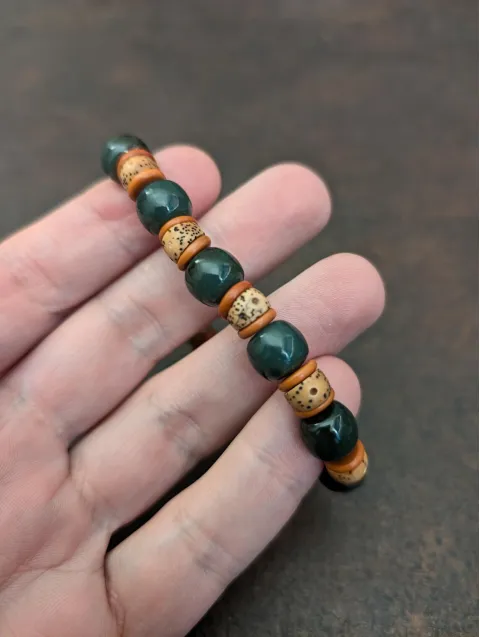 Armband aus grüner Jade-Nephrit & Bodhi-Samen für Harmonie