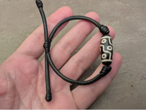 Dzi Armband 9 Augen Dzi-Stein