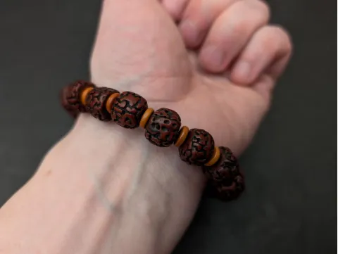 Tibetisches Rudraksha Shiva Armband mit Olivenholz
