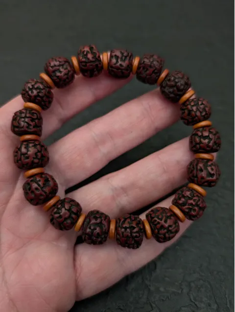 Tibetisches Rudraksha Shiva Armband mit Olivenholz