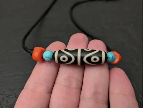 Echte tibetische "Dzi-Stein 8 Augen" Kette