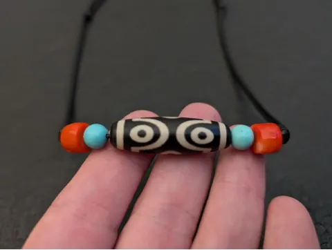 Dzi Halskette mit 6 Augen Dzi-Stein Amulett