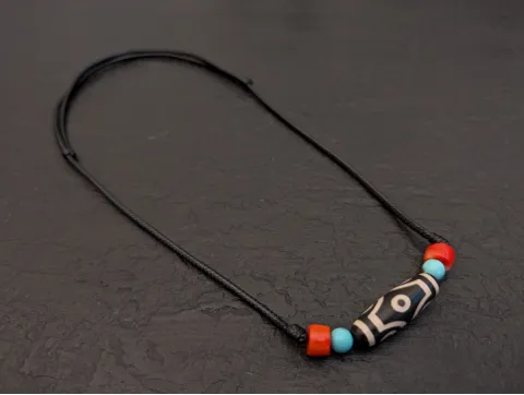 Dzi Halskette mit 6 Augen Dzi-Stein Amulett