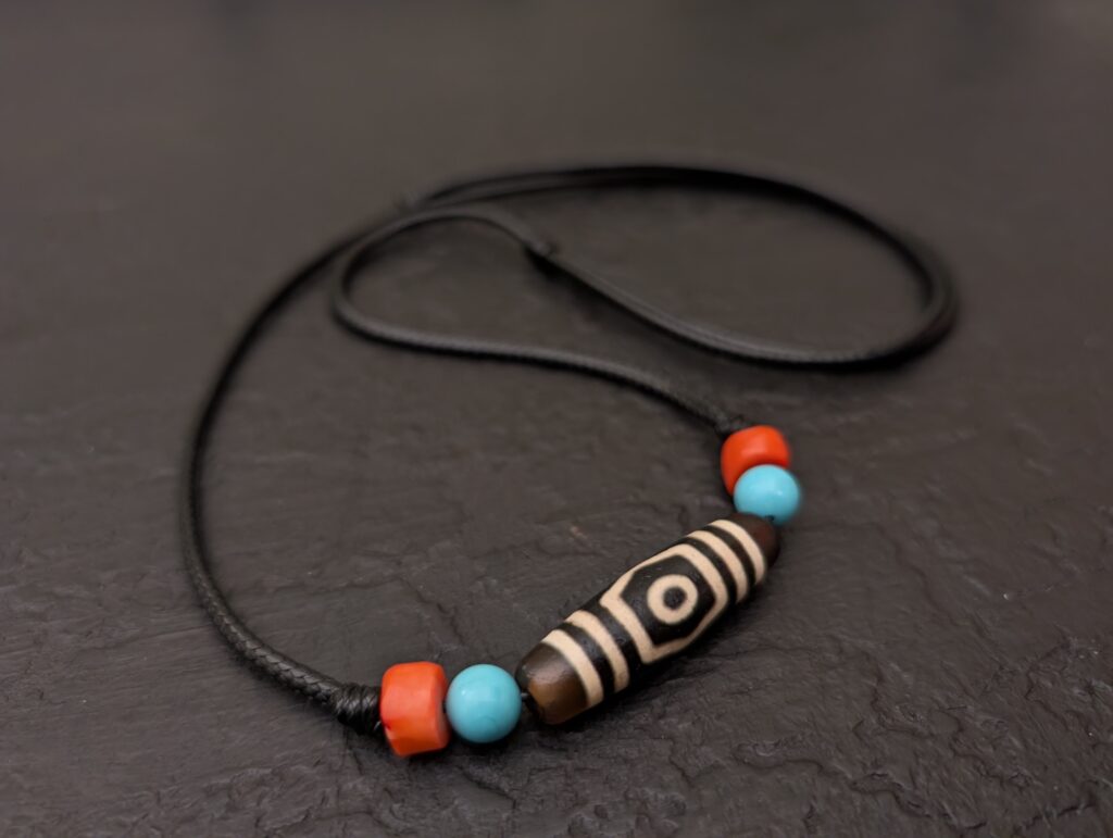 Nepal Dzi Stein Halskette 3 Augen kaufen