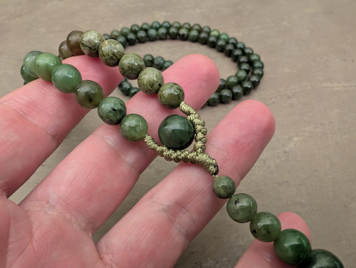 Jade-Nephrit Mala kette