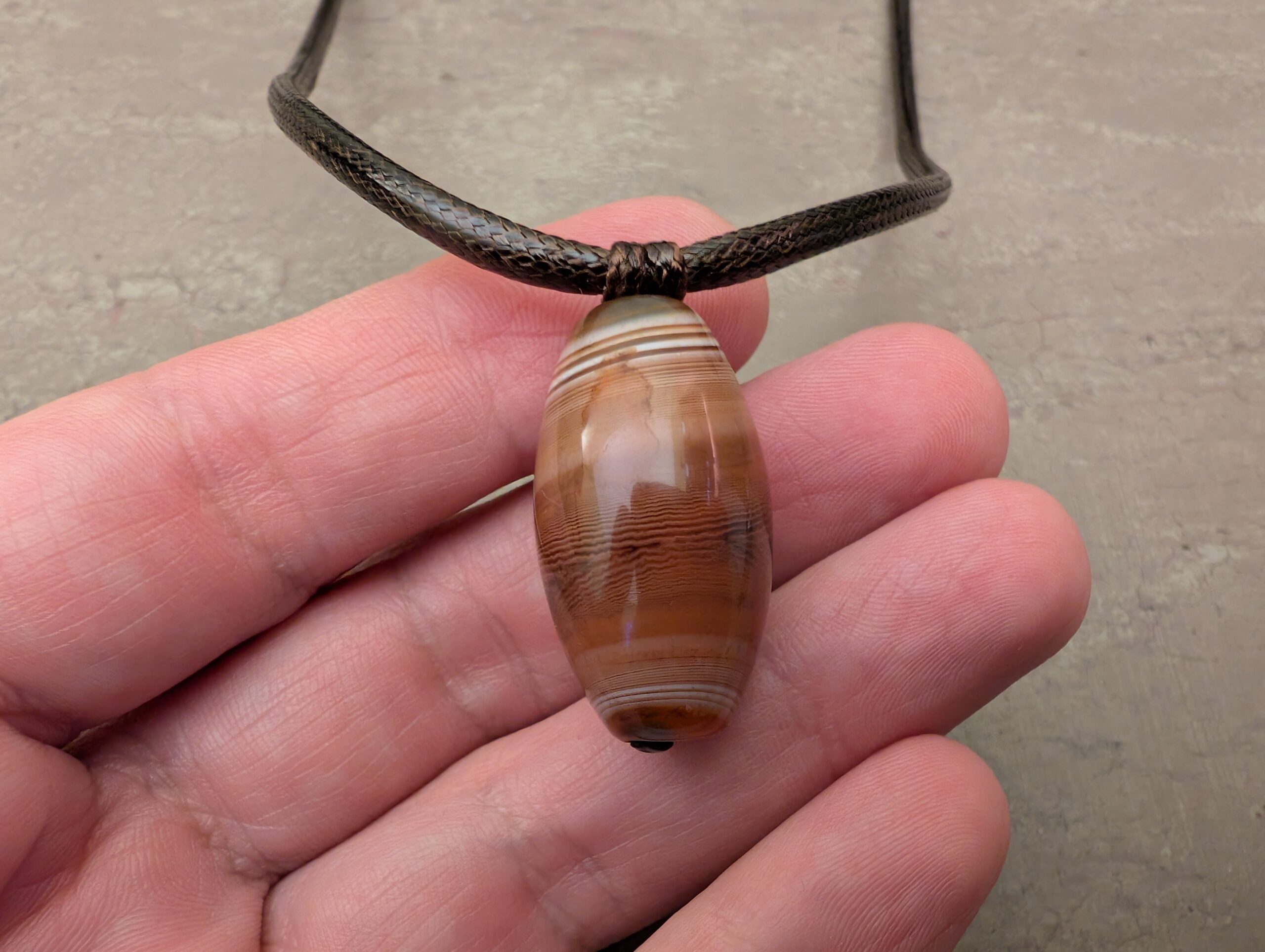 Halskette mit Botswana-Achat Anhänger