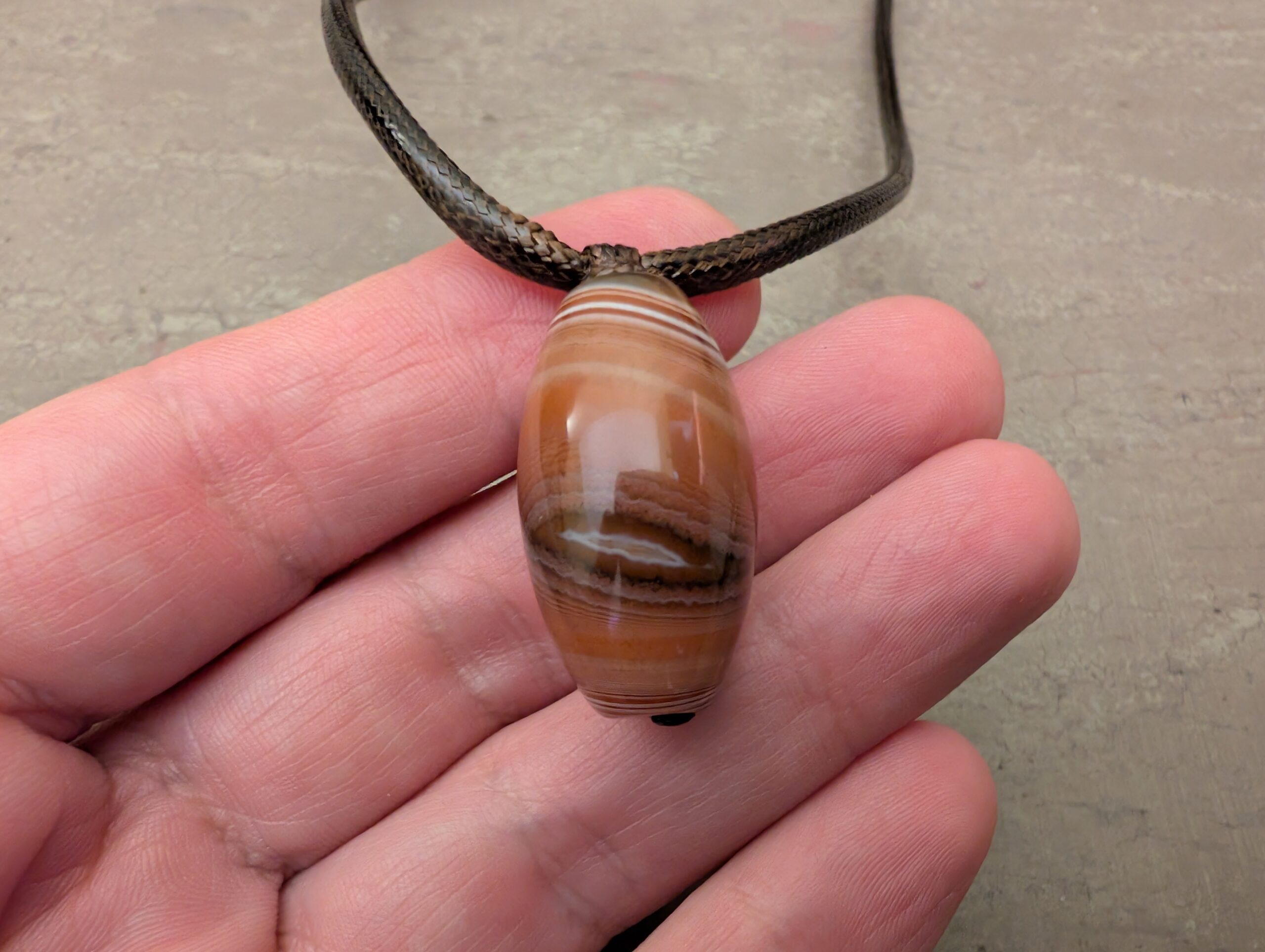 Halskette mit Botswana-Achat Anhänger