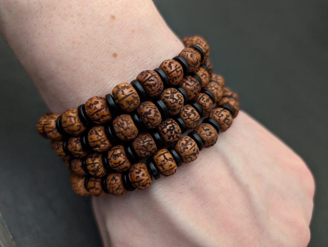 Tibetisches Rudraksha Armband mit Ebenholz
