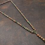 Mala Kette aus Unakit - Ihr Anker für Balance und Herzöffnung