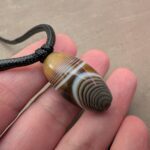 Anhänger aus natürlichem Achat, Nahaufnahme