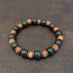 Armband aus grüner Jade (Nephrit) und Bodhi-Samen Draufsicht