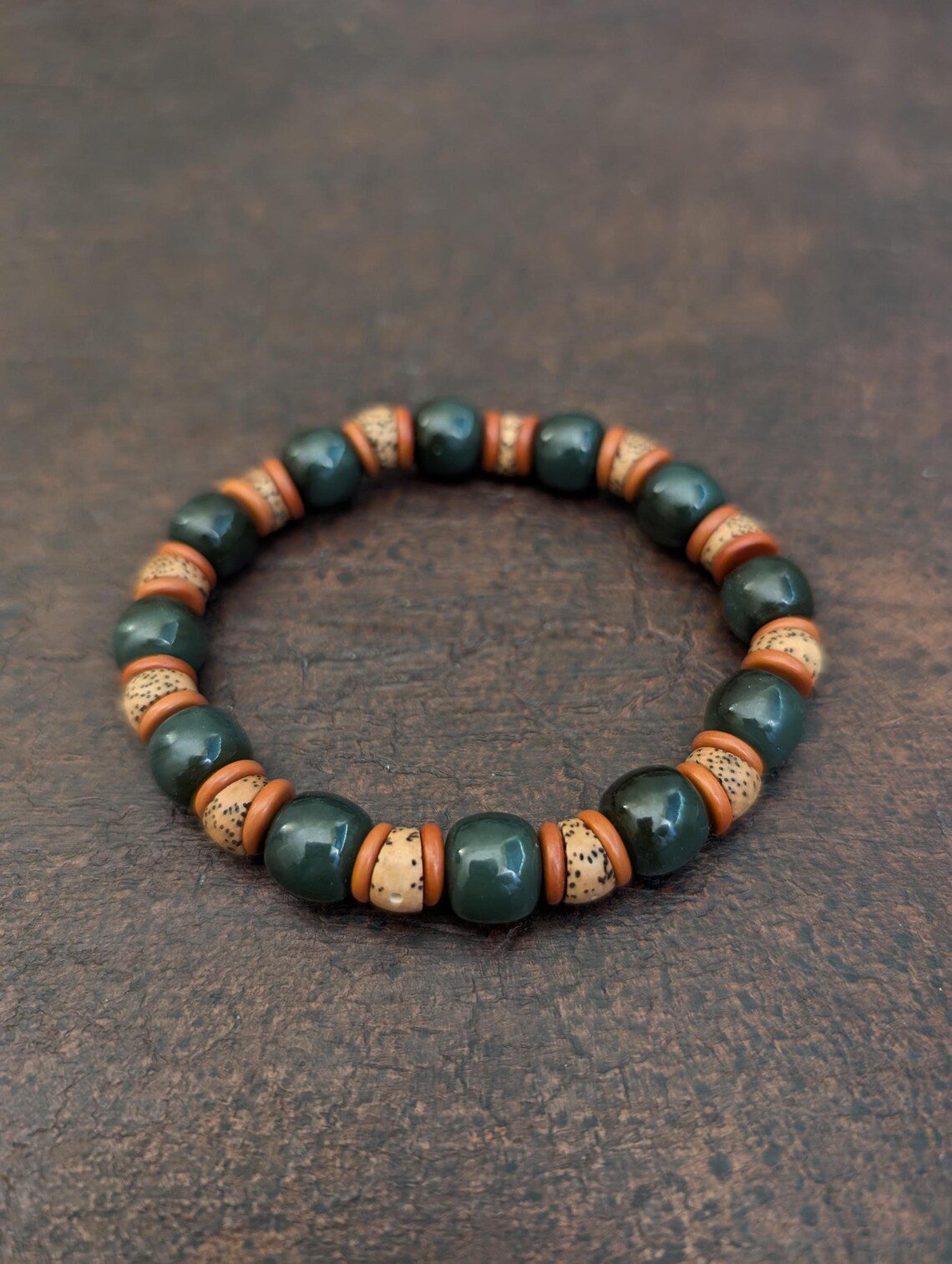 Armband aus grüner Jade (Nephrit) und Bodhi-Samen Draufsicht